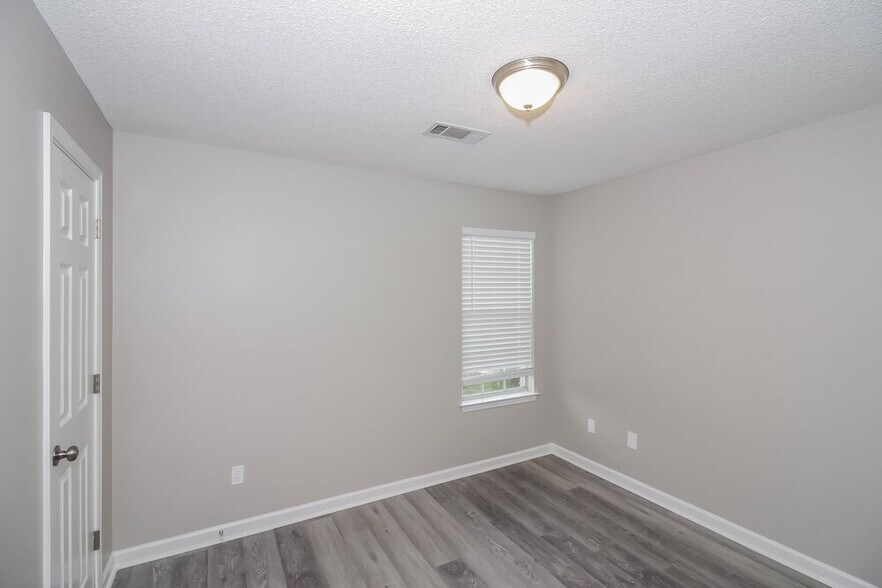 Building Photo - 9996 Houston Birch Dr