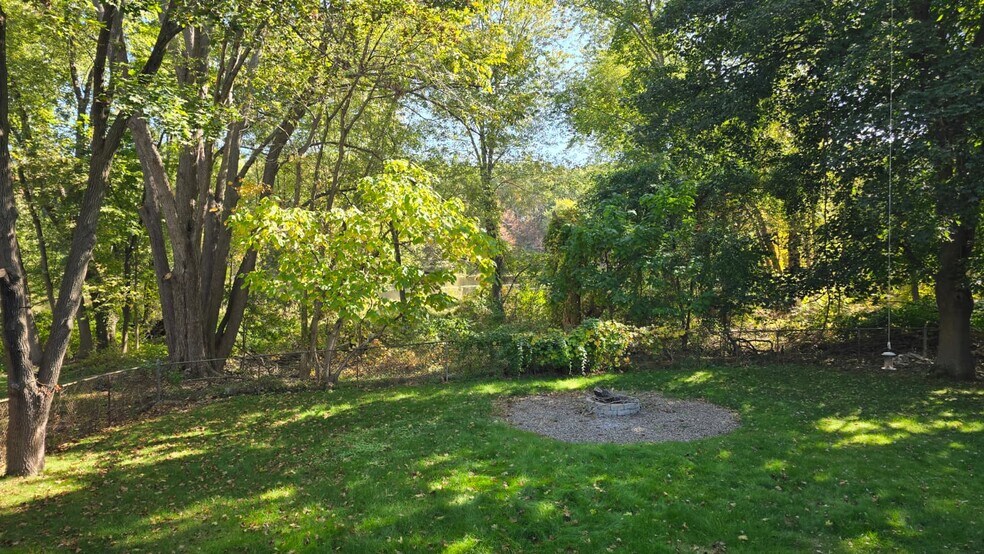 Building Photo - 57 Maynard Rd