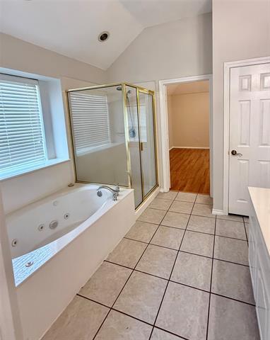Building Photo - 2319 Glenmoor Dr