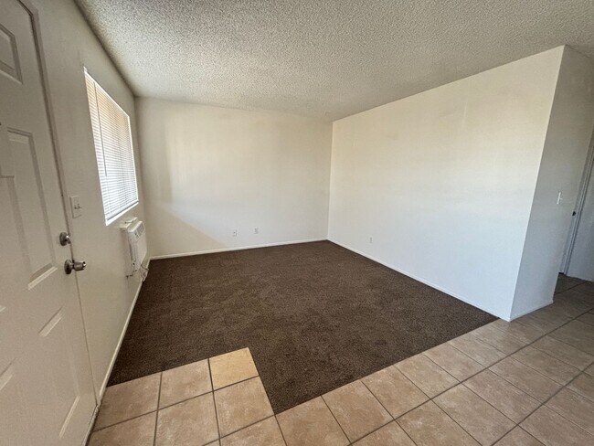 Building Photo - West Lancaster Apartment