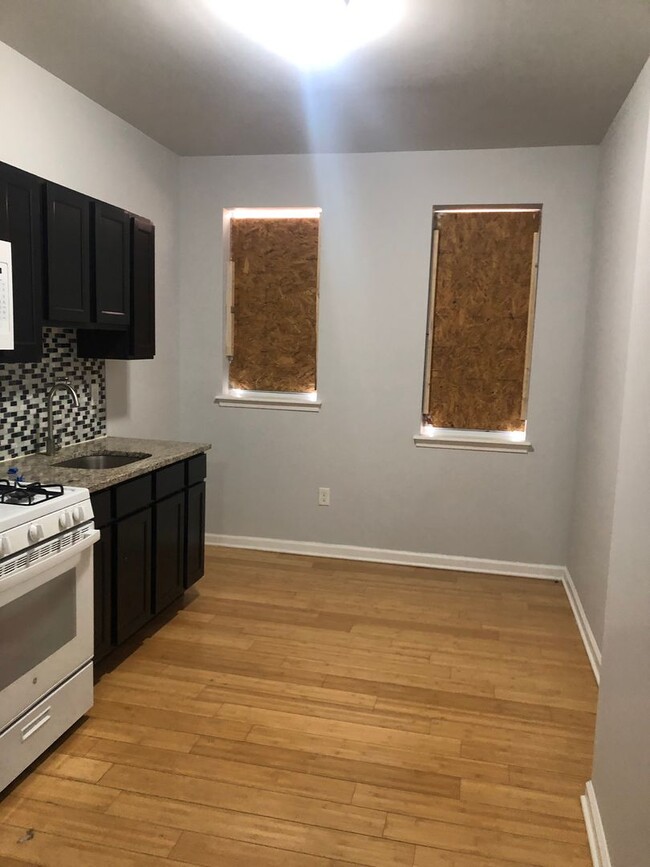 Building Photo - Approved 2 or 3 Bedroom Voucher 1.5 Bathroom