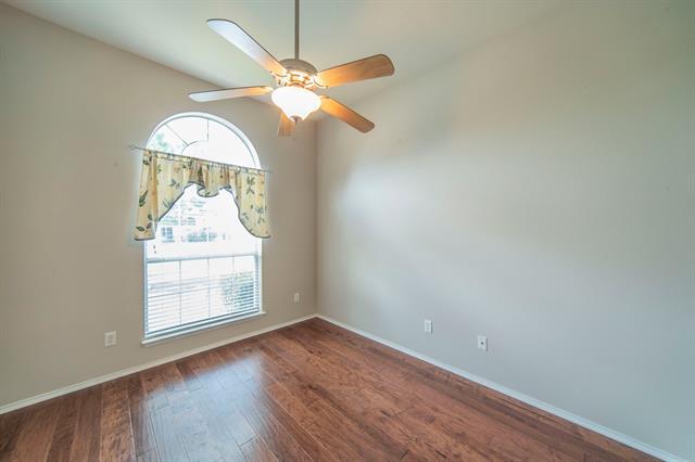 Building Photo - 8249 Fall Crest Dr
