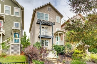 Building Photo - Gorgeous 4 bedroom 3.5 bath home in Riverwalk of Rock Hill!