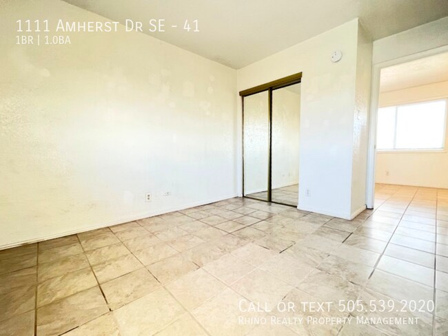 Building Photo - 1111 Amherst Dr SE