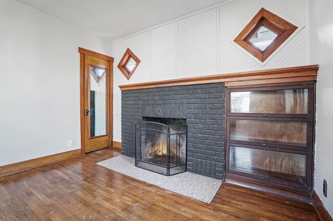 Building Photo - 2201 SW 8th St