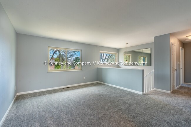 Building Photo - 1421 Querida Dr