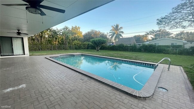 Building Photo - 3 br, 2 bath House - 8320 SW 142nd St