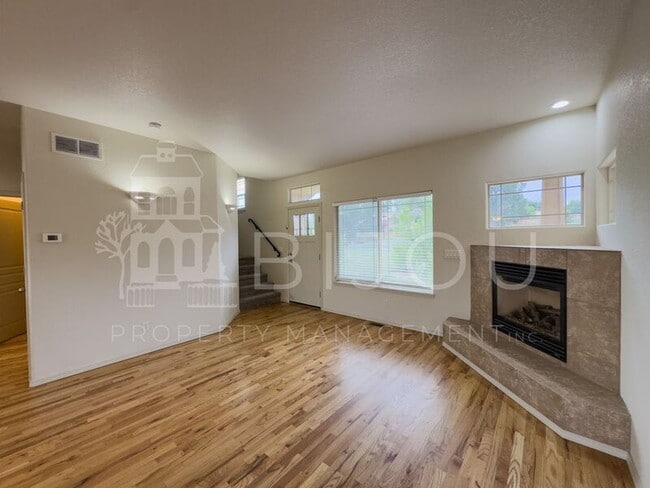 Building Photo - 1234 Chelsea Village Heights