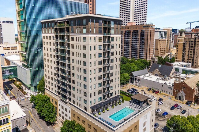Building Photo - Charming 2BR Condo in Midtown Atlanta