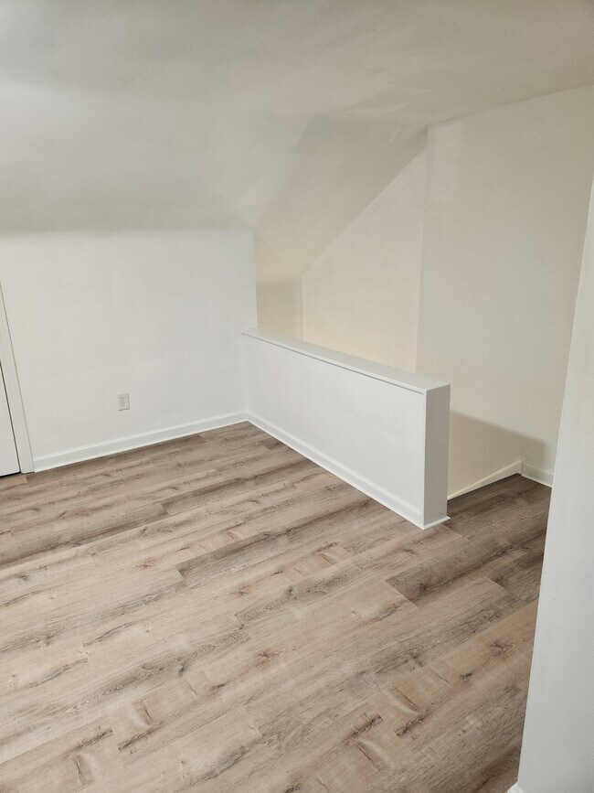 Building Photo - 145 Morrison Dr