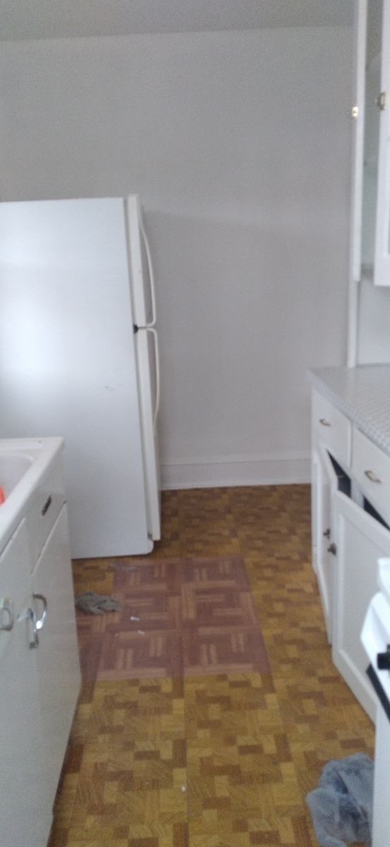 Kitchen - 619 Lancaster Ave