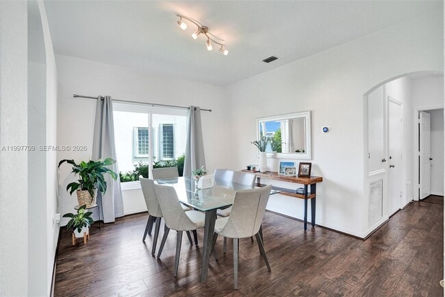 Building Photo - 4102 Sapphire Terrace