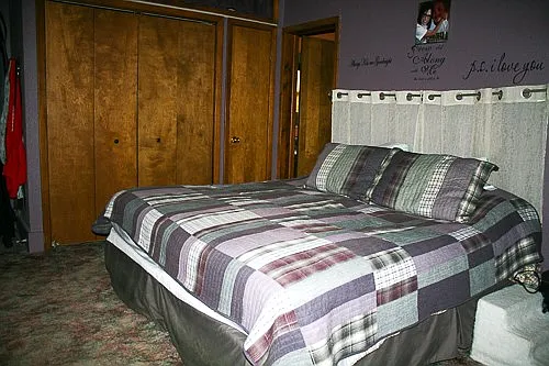 Building Photo - 300 E 5th St