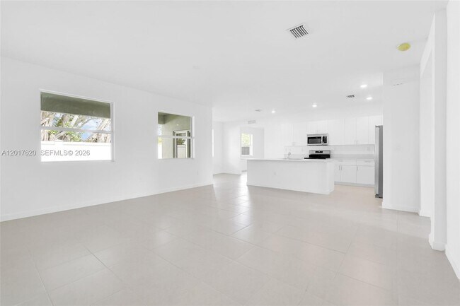 Building Photo - 27232 SW 159th Path