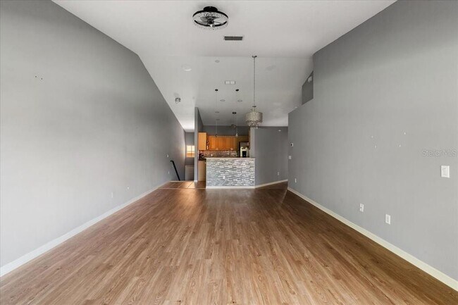 Building Photo - 5336 Edgewater Way
