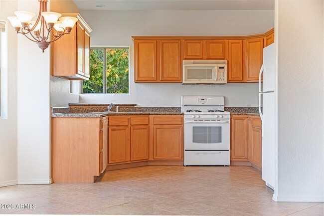 Building Photo - 4410 E Diablo Dr