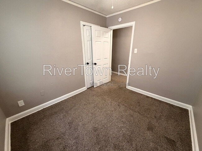 Building Photo - 3588 Bowen Ave