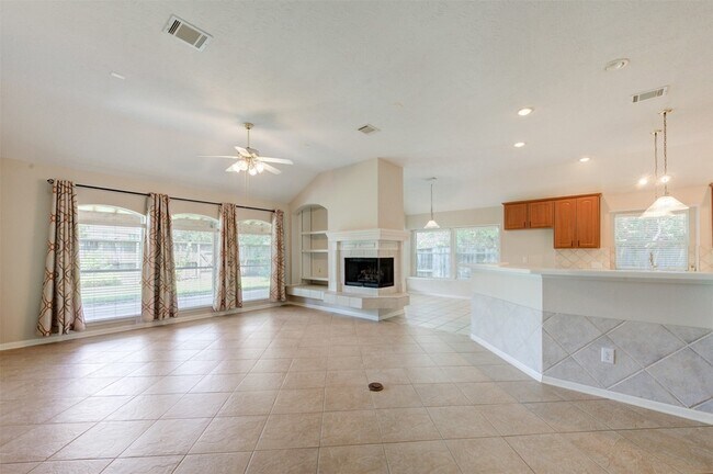Building Photo - 9026 Robinhoods Well Dr