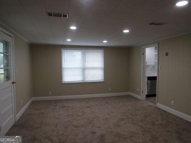 Building Photo - 112 Judy Ave