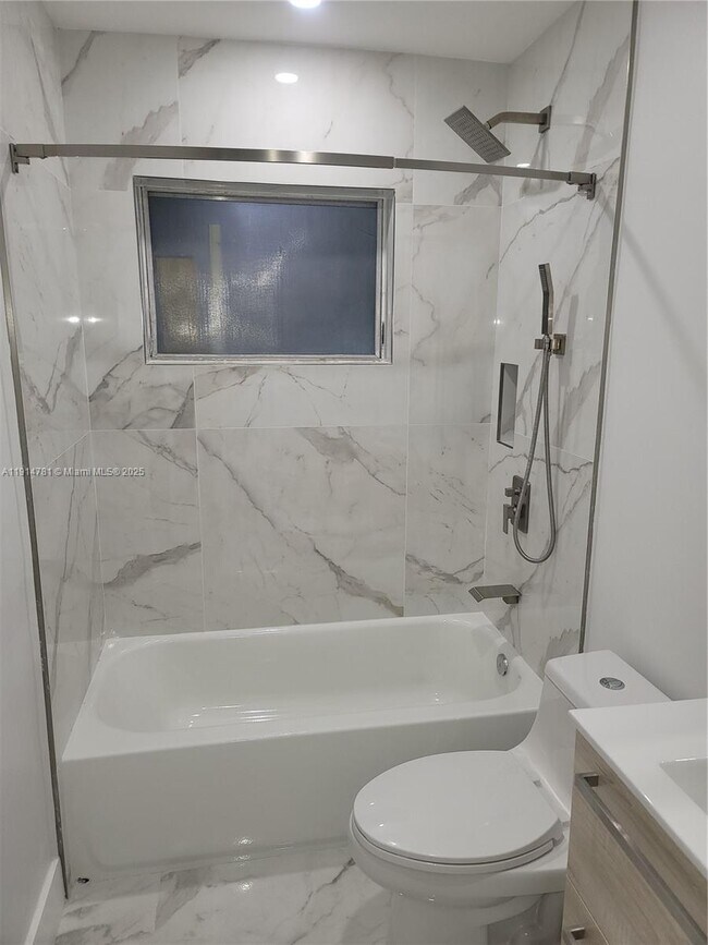 Building Photo - 5651 SW 109th Ct