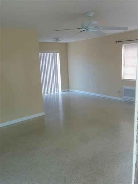 Building Photo - 330 Southwind Dr