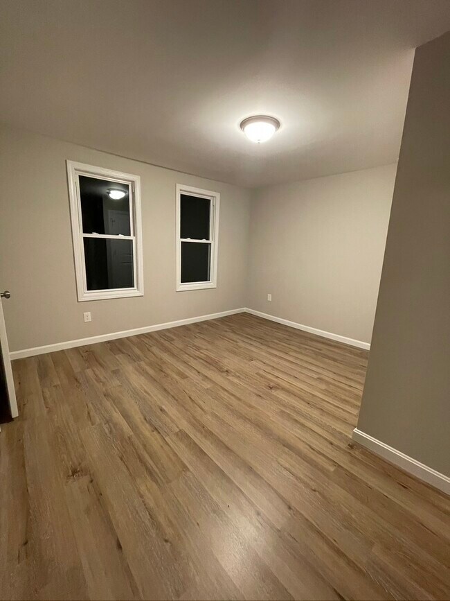 Third Floor Open Area - 42 Gates St