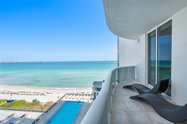 Building Photo - 15811 Collins Ave