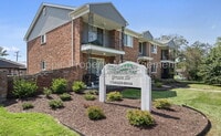 Building Photo - 10045 Groh Rd