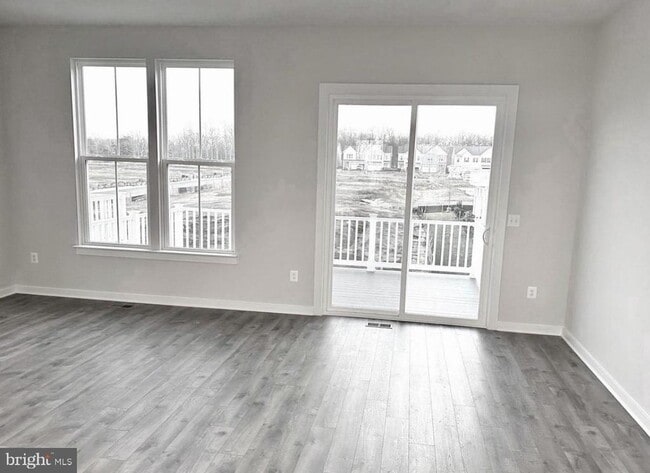 Building Photo - 17958 Woods Overlook Dr