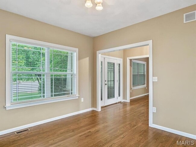 Building Photo - 1200 Gregerson Ct