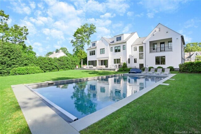 Building Photo - 11 Turner Dr