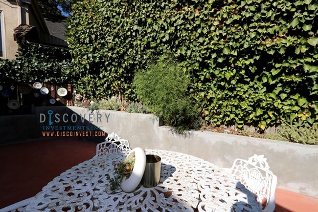 Building Photo - Contemporary Piedmont Home With Outdoor De...
