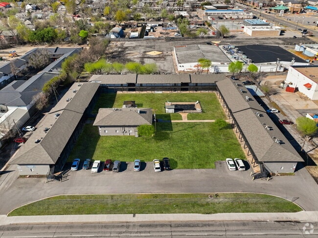 Building Photo - The Pointe at 23rd Apartments