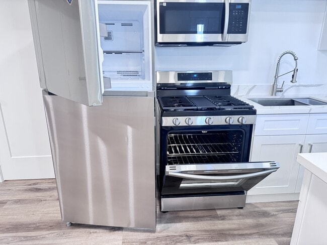 Building Photo - 4214 1470 N