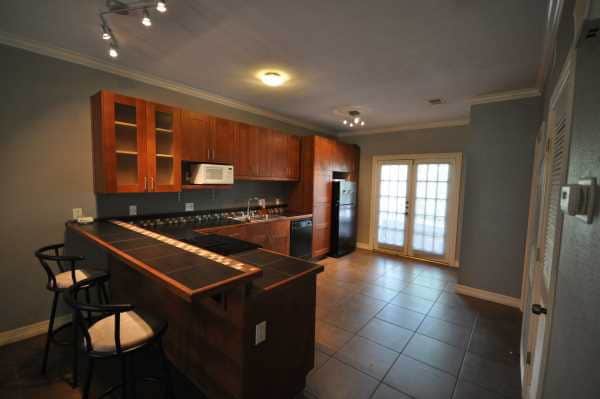 Building Photo - 2801 Rio Grande St