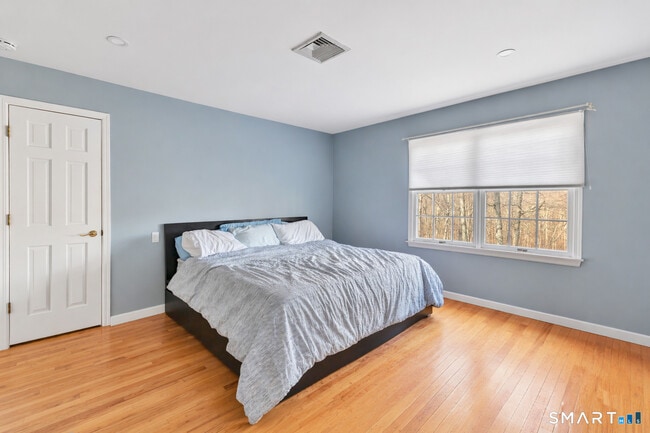 Building Photo - 553 Judd Rd