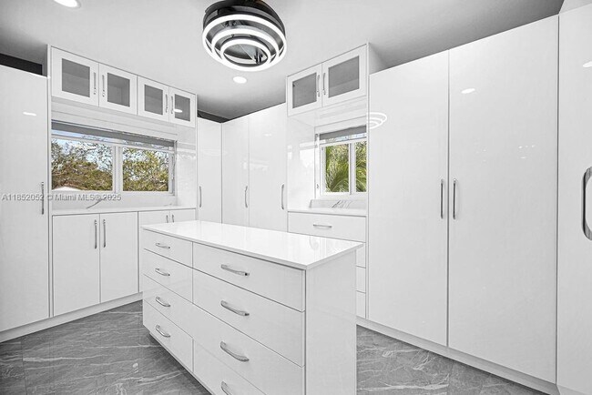 Building Photo - 7830 SW 120th St