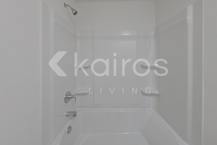 Building Photo - 7020 Moss Creek Way