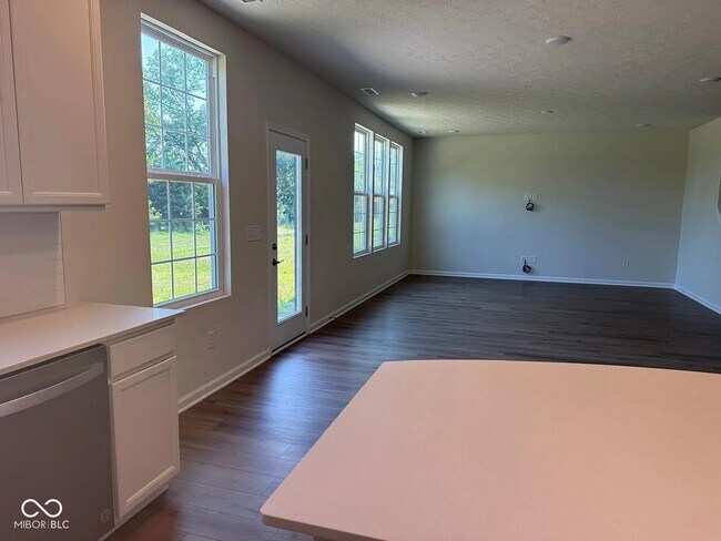 Building Photo - 6777 Seabiscuit Rd