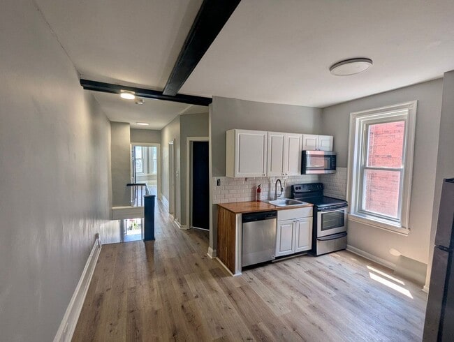 Building Photo - 5151 Brown St