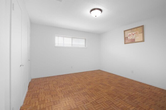 Building Photo - 8001 E Loop