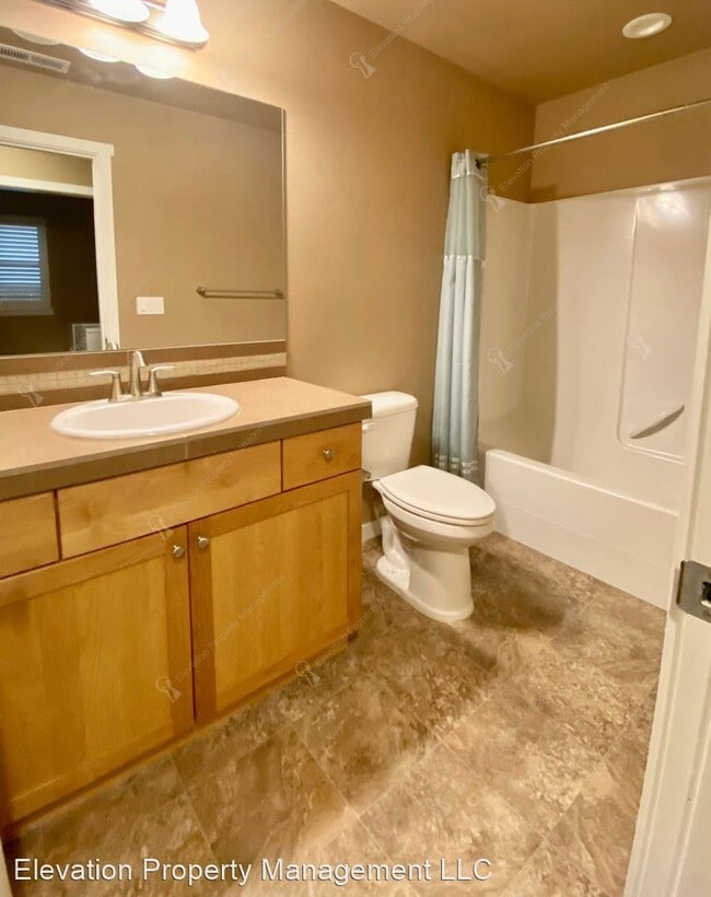 Building Photo - 3 br, 2 bath House - 20778 SE Hollis Ln