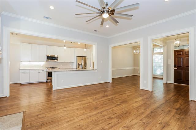 Building Photo - 2120 Steeplewood Dr