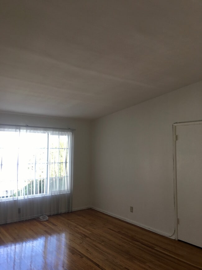 Building Photo - 4041 Inglewood Blvd