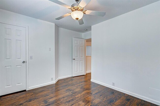 Building Photo - 21218 Somerset Park Ln