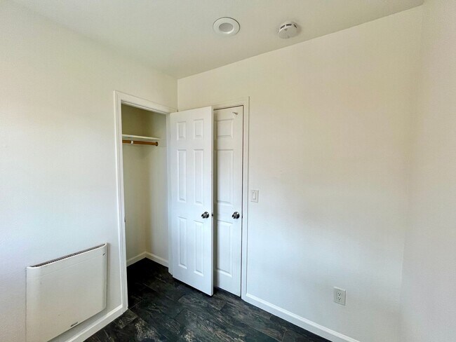 Building Photo - 1bd + Bonus Room Casita with Washer/Dryer ...