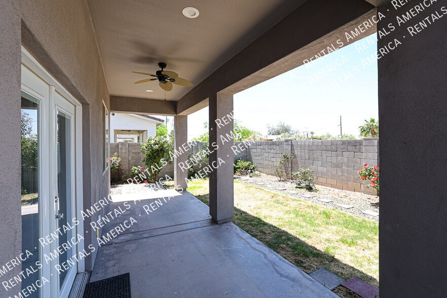 Building Photo - 11862 N 79th Dr