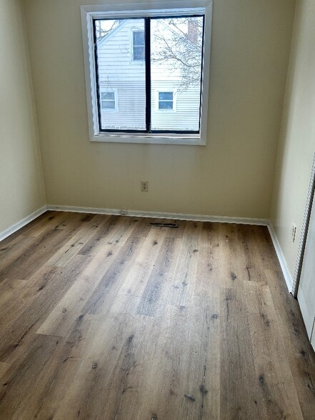 Building Photo - 2614 Reo Rd