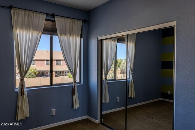 Building Photo - 1884 W Macaw Dr