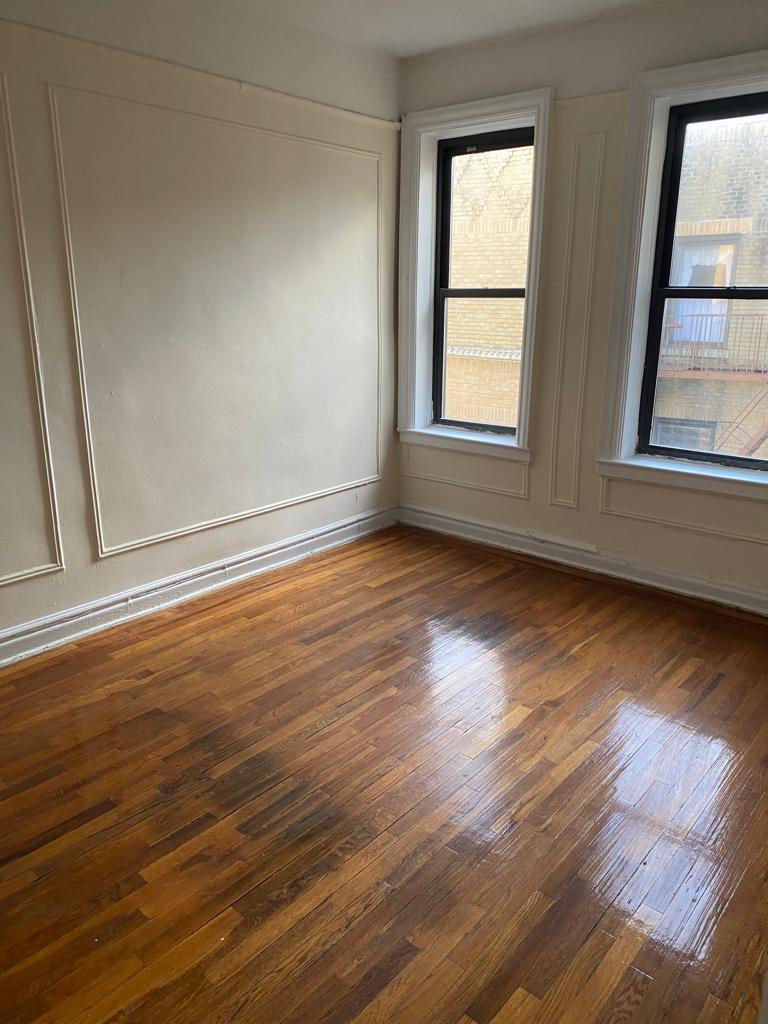 Building Photo - 108 Thayer St